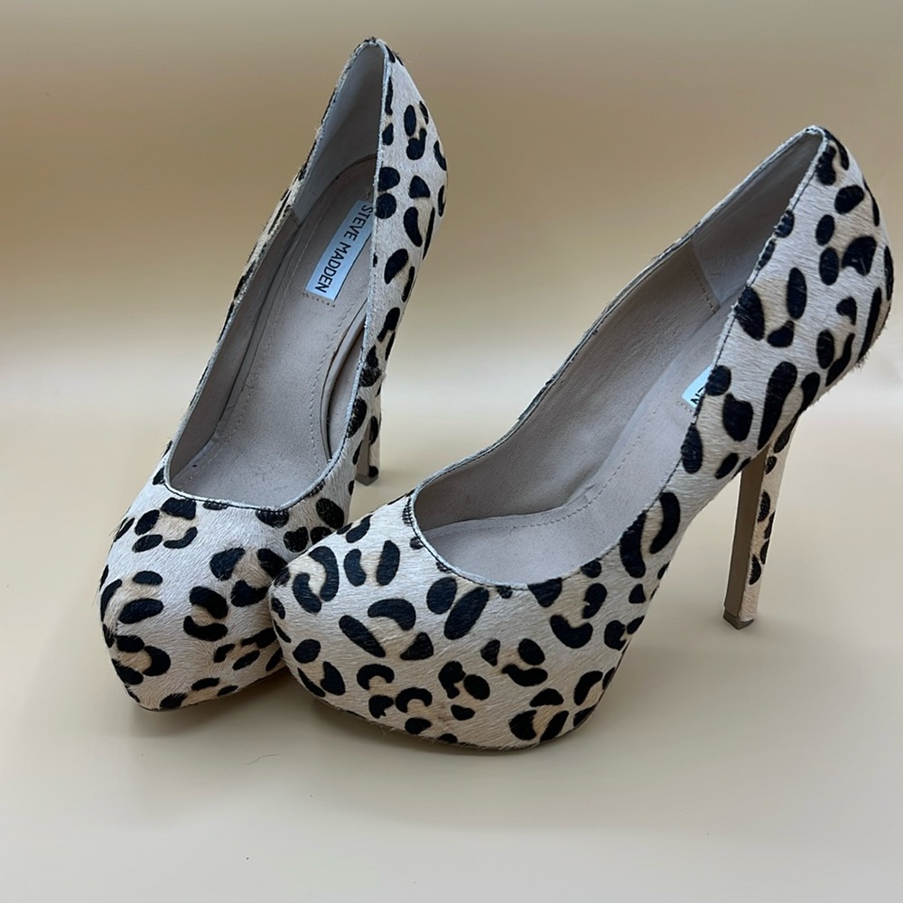 Steve Madden DejaVu Leopard Pony Hair Platform Heels Size 9.5